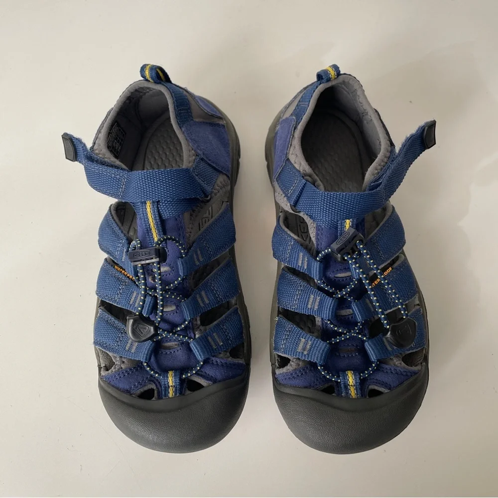 Keen Kids Navy Blue Charcoal Newport H2 Adventure Sandals Size 4 Waterproof